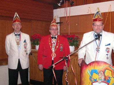 Klaus Missing mit Vertretern des NCC Blau Weiß aus Niestetal