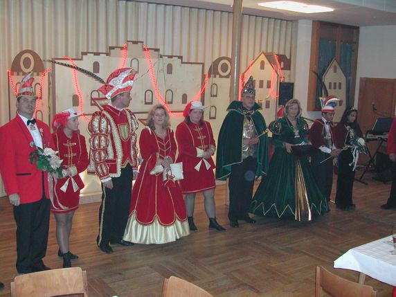 Der große Moment - Proklamation des neuen Prinzenpaares 2004/2005 Prinz Oliver II. und Prinzessin Michaela I.