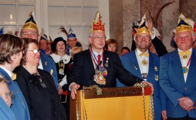 1562_G.jpg